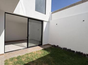 Casa · 220m² · 3 Recámaras · 2 Estacionamientos · Casa en Forja Real en Fuerte Ventura