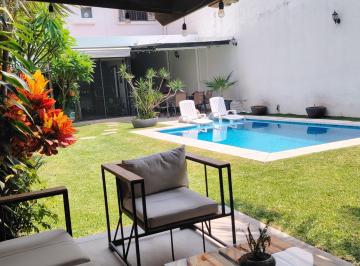 Casa de 5 habitaciones, Cuernavaca · Casa con Alberca en Pleno Centro de Cuernavaca!