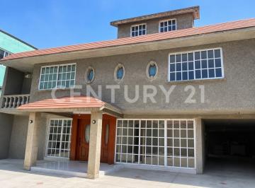 Casa · 436m² · 5 Recámaras · 8 Estacionamientos · Casa en Venta en Santa Catarina Valle de Chalco