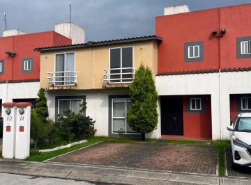 Casa de 3 habitaciones, Toluca · Casa en Renta en Privada de 7 Casas Dentro de Fracciónamiento Toscana