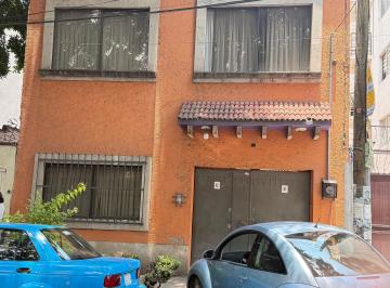 Casa de 4 habitaciones, Benito Juárez · Calle Lago 58 Colonia Nativitas. 3rec. 3.5 Baños 1/4 de Servicio Área de Roof.