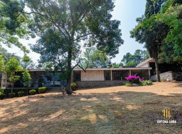 Casa · 392m² · 5 Recámaras · 8 Estacionamientos · Casa en Venta en La Calera