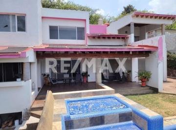 Casa · 511m² · 3 Recámaras · 4 Estacionamientos · Hermosa Casa en Venta en Tepoztlan Morelos - (4)