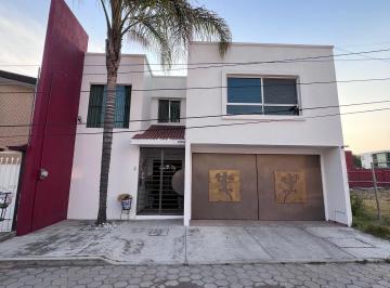 Casa de 3 habitaciones, San Pedro Cholula · Se Renta Casa en Fraccionamiento La Fusión