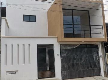 Casa de 3 habitaciones, Xalapa · Remodelada, 3 Habitaciones, Cochera. Cerca de La Parroquia El Buen Pastor