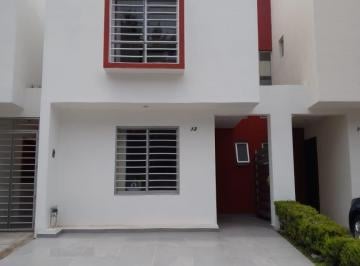 Casa de 3 habitaciones, Zapopan · Casa en Venta en Zapopan