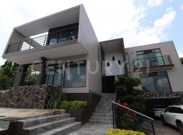 Casa · 450m² · 4 Recámaras · 15 Estacionamientos · Casa en Venta, en Club Nautico Puente Viejo, Tonalá, Jalisco.