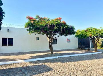 Casa · 374m² · 3 Recámaras · 2 Estacionamientos · Casa en Venta Una Planta El Suspiro