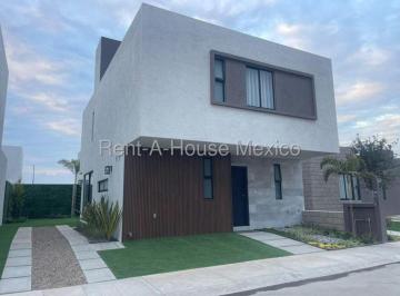 Casa de 3 habitaciones, Corregidora · Casa en Venta 3 Recamaras con Baño Cada Una, Corregidora Gpt2232