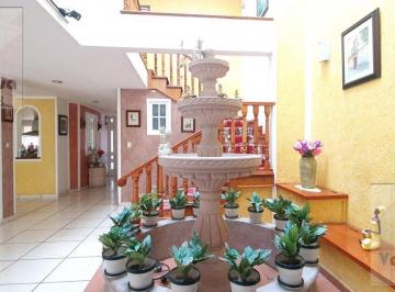 Casa · 370m² · 5 Recámaras · 4 Estacionamientos · Residencia en Venta, Paseos de Tasqueña, Coyoacán