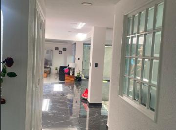 Casa · 370m² · 5 Recámaras · 4 Estacionamientos · Residencia en Venta, Paseos de Tasqueña, Coyoacán