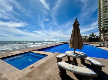Casa · 580m² · 6 Recámaras · Casa en Venta en Club Palmas Residencial - (4)