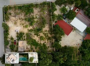Terreno / Lote · 100m² · 2 Recámaras · 4 Estacionamientos · Casa - Tulum