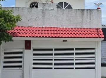 Casa · 116m² · 2 Recámaras · 1 Estacionamiento · Casa Venta en Fraccionamiento Arboledas San Ramónveracruz