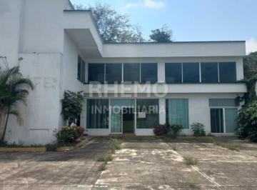 Edificio · 3280m² · Edificio Comercial en Renta Col. Reforma, Poza Rica, Ver.