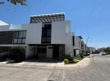 Casa de 4 habitaciones, Zapopan · Casa en Venta, en Altavista Vitana Residencial, Zapopan, Jalisco