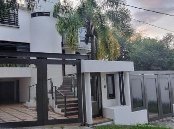 Casa en condominio · 380m² · 3 Recámaras · 6 Estacionamientos · Casa en Venta a La Entrada de Gran Jardín