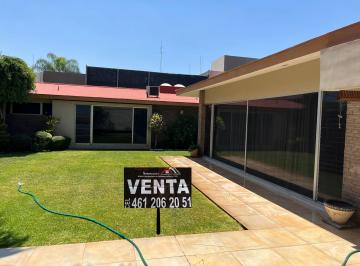 Casa de 4 habitaciones, Celaya · Casa en Venta en La Colonia Alameda