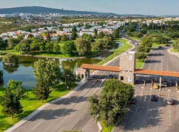 Casa de 4 habitaciones, Querétaro · Casa en Renta Ubicada en Fraccionamiento El Campanario