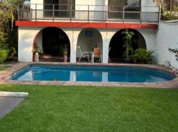 Casa · 280m² · 4 Recámaras · 2 Estacionamientos · Casa en Fraccionamiento en Insurgentes Cuernavaca - Maz - 2320 - Fr