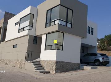 Casa de 4 habitaciones, Corregidora · Hermosa Casa en Renta Muy Amplia Lomas Vista Real Qro (Entre Condado y Vista R.)