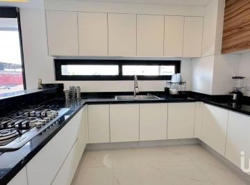 Departamento · 196m² · 3 Recámaras · 2 Estacionamientos · [196 m² de Lujo] Puertas de Nogal y Vista Increíble | Depto en Venta Las Animas