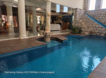 Casa , Durango · Hermosa Residencia con Alberca Techada en Villas Campestre.