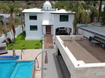 Casa de 5 habitaciones, Tlajomulco de Zúñiga · Casa Amueblada en Venta Balcones de La Calera