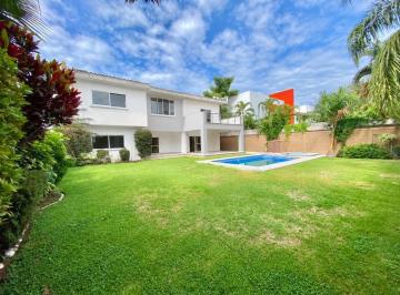 Casa de 4 habitaciones, Cuernavaca · Renta Fraccionamiento Real Las Quintas