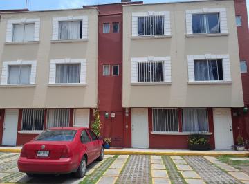 Casa de 3 habitaciones, Cuautitlán Izcalli · Casa en Renta en Santiago Tepalcapa Cuautitlán Izcalli