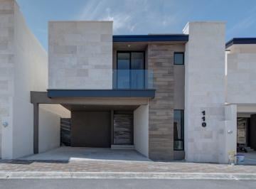 Casa de 4 habitaciones, Saltillo · Casa en Venta en Seterra Residencial, Zona Norte de Saltillo