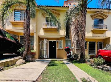 Casa de 3 habitaciones, Zapopan · Casa en Venta Loma del Roble Zapopan. Entrega Inmediata