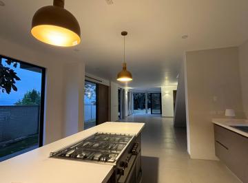 Casa de 3 habitaciones, Tlajomulco de Zúñiga · Casa Nueva Iluminada con Excelentes Vistas en El Palomar