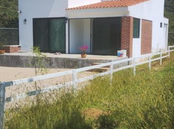 Casa · 150m² · 2 Recámaras · 2 Estacionamientos · Venta Casa Tepoztlan, Morelos $2,800,000.00a en