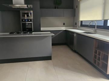Casa de 3 habitaciones, El Marqués · Casa en Renta en Villa Carriedo por Lomas del Campanario Norte
