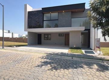 Casa · 361m² · 3 Recámaras · 2 Estacionamientos · Casa en Venta Nueva en Lomas de Angelopolis 2. Parque Sofia