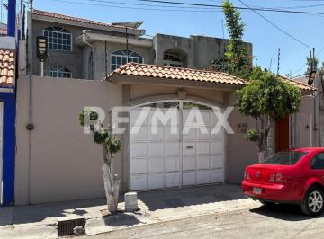 Casa de 3 habitaciones, Ecatepec de Morelos · Casa en Venta de 183 m²