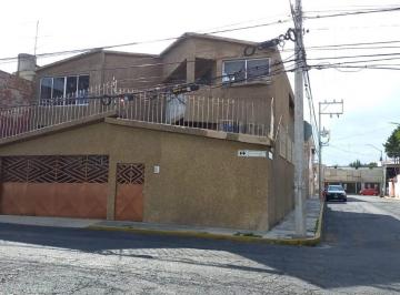Casa · 380m² · 6 Recámaras · 4 Estacionamientos · Casa en Venta Toluca