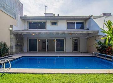 Casa de 3 habitaciones, Cuernavaca · Se Vende Amplia Casa Sola de Dos Niveles en Zona Dorada Cuernavaca