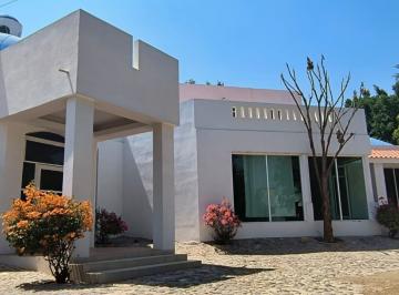 Casa · 900m² · 4 Recámaras · 8 Estacionamientos · Casa en Venta, Lomas de Comanjilla, Leon, Guanajuato