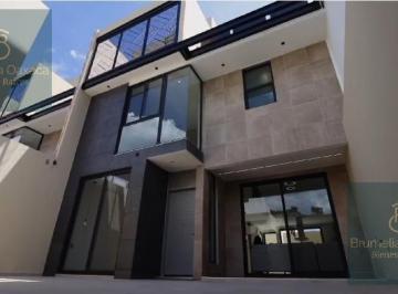 Casa · 347m² · 3 Recámaras · 2 Estacionamientos · Casa en San Felipe del Agua 1