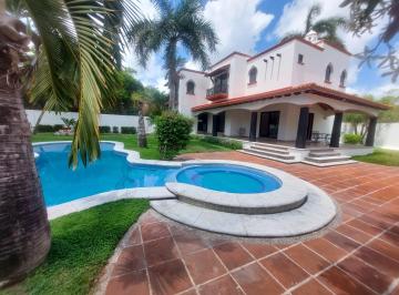 Casa de 3 habitaciones, Benito Juárez · Residencia Estilo Hacienda en Venta – Bonfil, Cancún