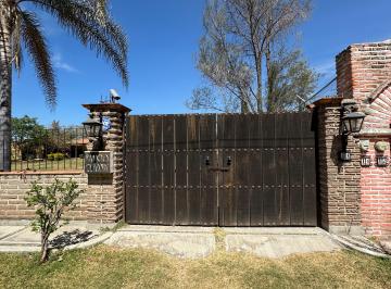 Rancho de 2 habitaciones, Tala · Casa de Campo en Venta