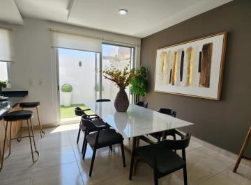Casa · 190m² · 4 Recámaras · 2 Estacionamientos · Casa en Venta, en El Marques, Queretaro