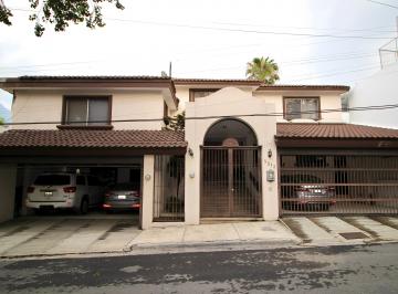 Casa de 8 habitaciones, Monterrey · Casa de Venta en Las Torres, Monterrey Nuevo León.