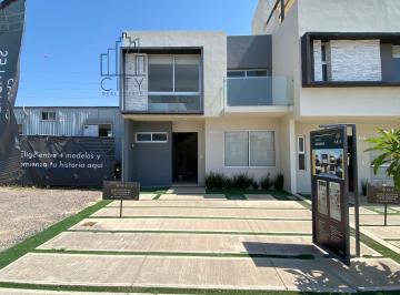 Casa de 3 habitaciones, Zapopan · Casa Venta Zona Valle Imperial con Amenidades