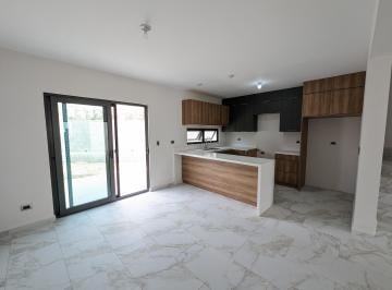 Casa de 3 habitaciones, Tijuana · Casa en Tercera Etapa del Rio Cerca Blvd Insurgentes