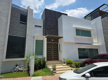 Casa de 4 habitaciones, Pachuca · Casa Residencial en Venta 3 Niveles 4 Recamaras