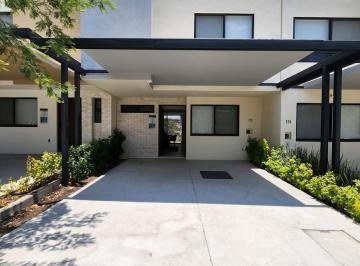 Casa · 159m² · 4 Recámaras · 2 Estacionamientos · Casa en Venta, en El Marques, Queretaro