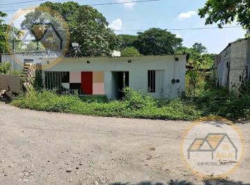 Terreno / Lote · 200m² · Terreno en Medellin de Bravo en 20 de Nov.